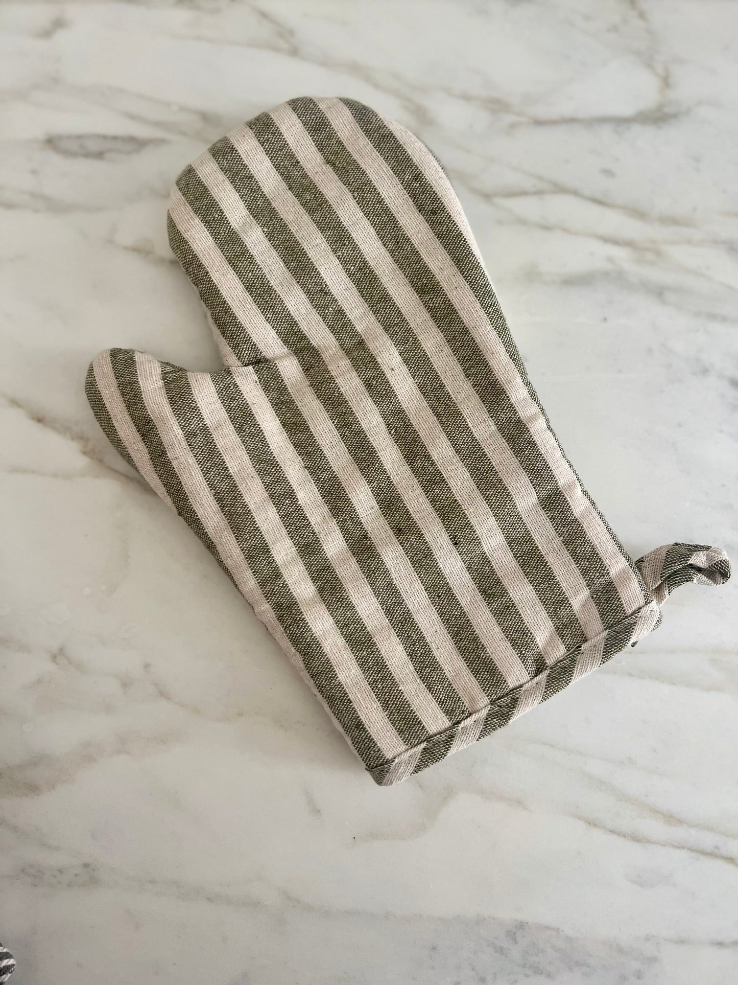 Stripe Oven Mitt
