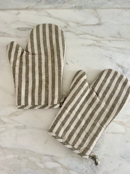 Stripe Oven Mitt